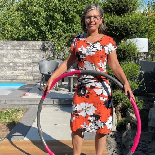 portrait wohlfühlfigur mit hula hoop